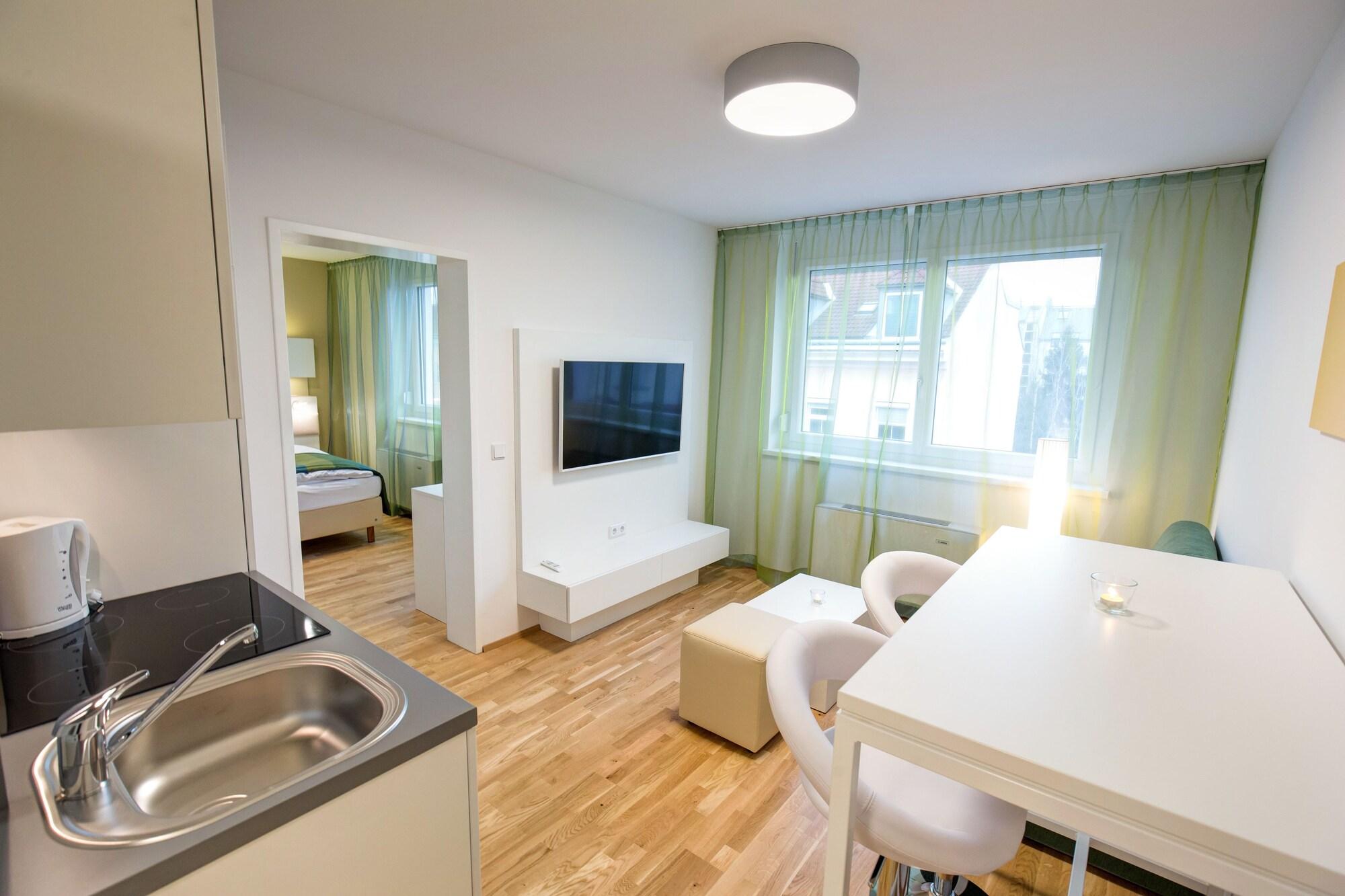 Smart Living - Hauptbahnhof Aparthotel 4*